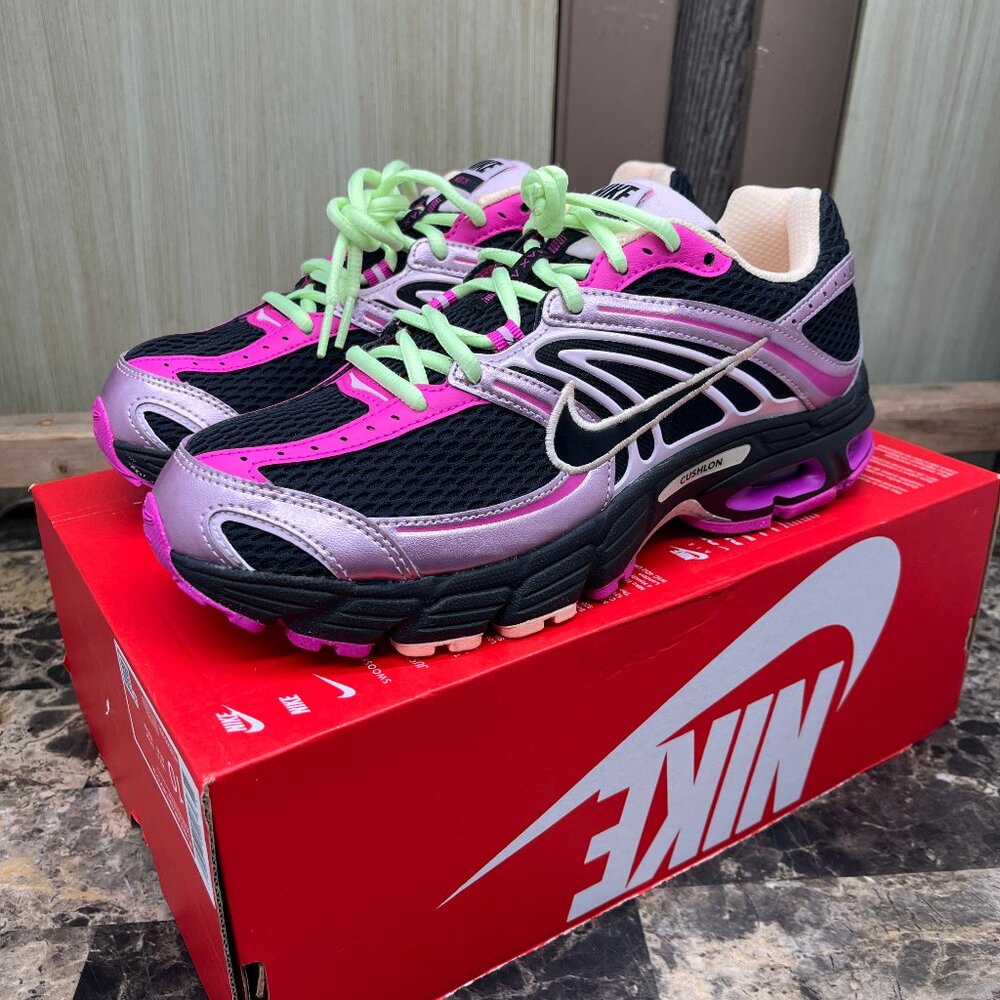 Nike Air Max Moto 2K Black Fire Pink Women's Size 10 HQ2056-008 (NEW)